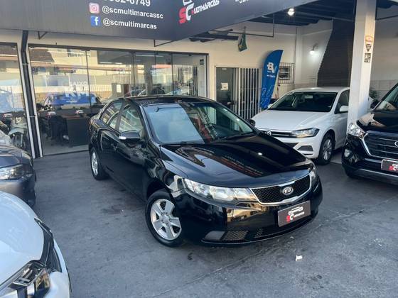 KIA CERATO 1.6 E.213 SEDAN 16V GASOLINA 4P MANUAL